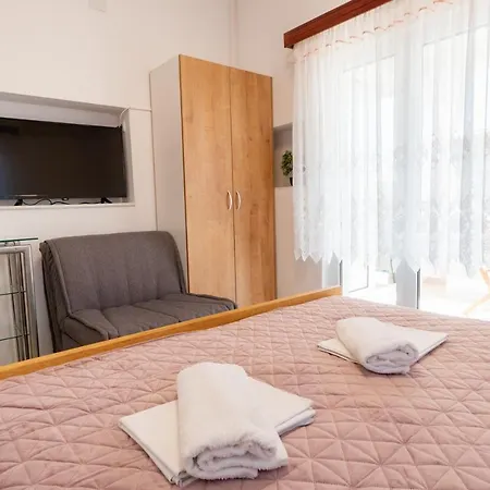 Apartments Blazevic Pirovac Exterior photo