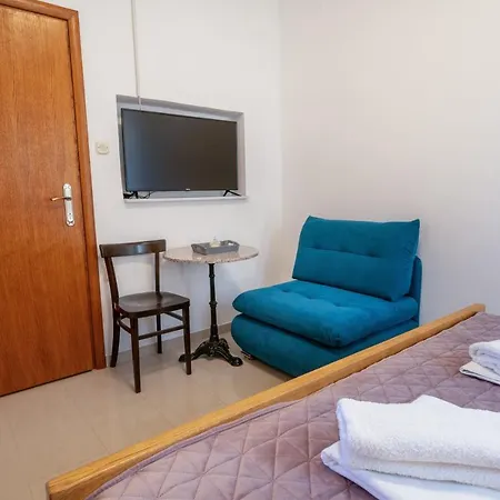 Apartments Blazevic Pirovac Exterior photo