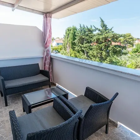 Apartments Blazevic Pirovac Exterior photo