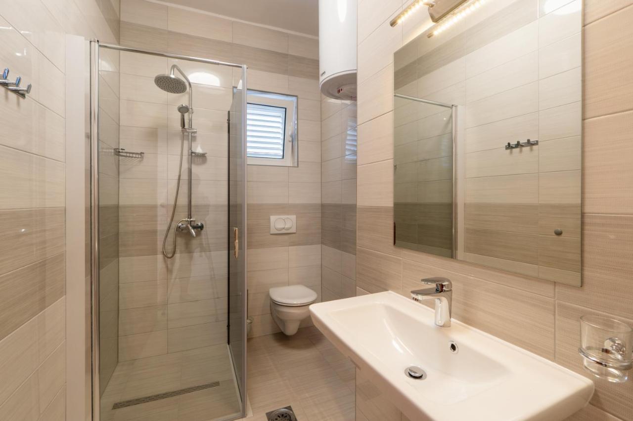 Blazevic Apartment Pirovac
