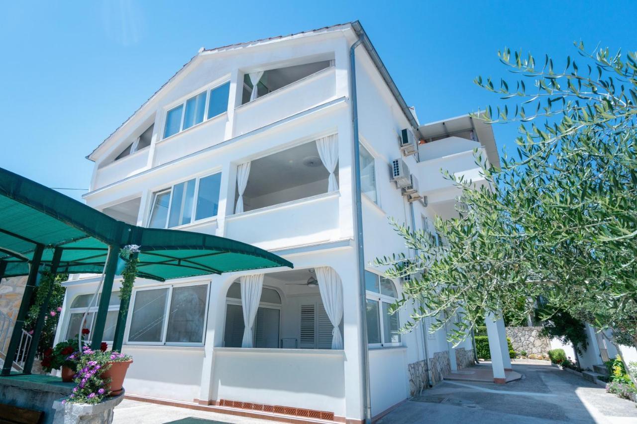 Apartment Blazevic Pirovac