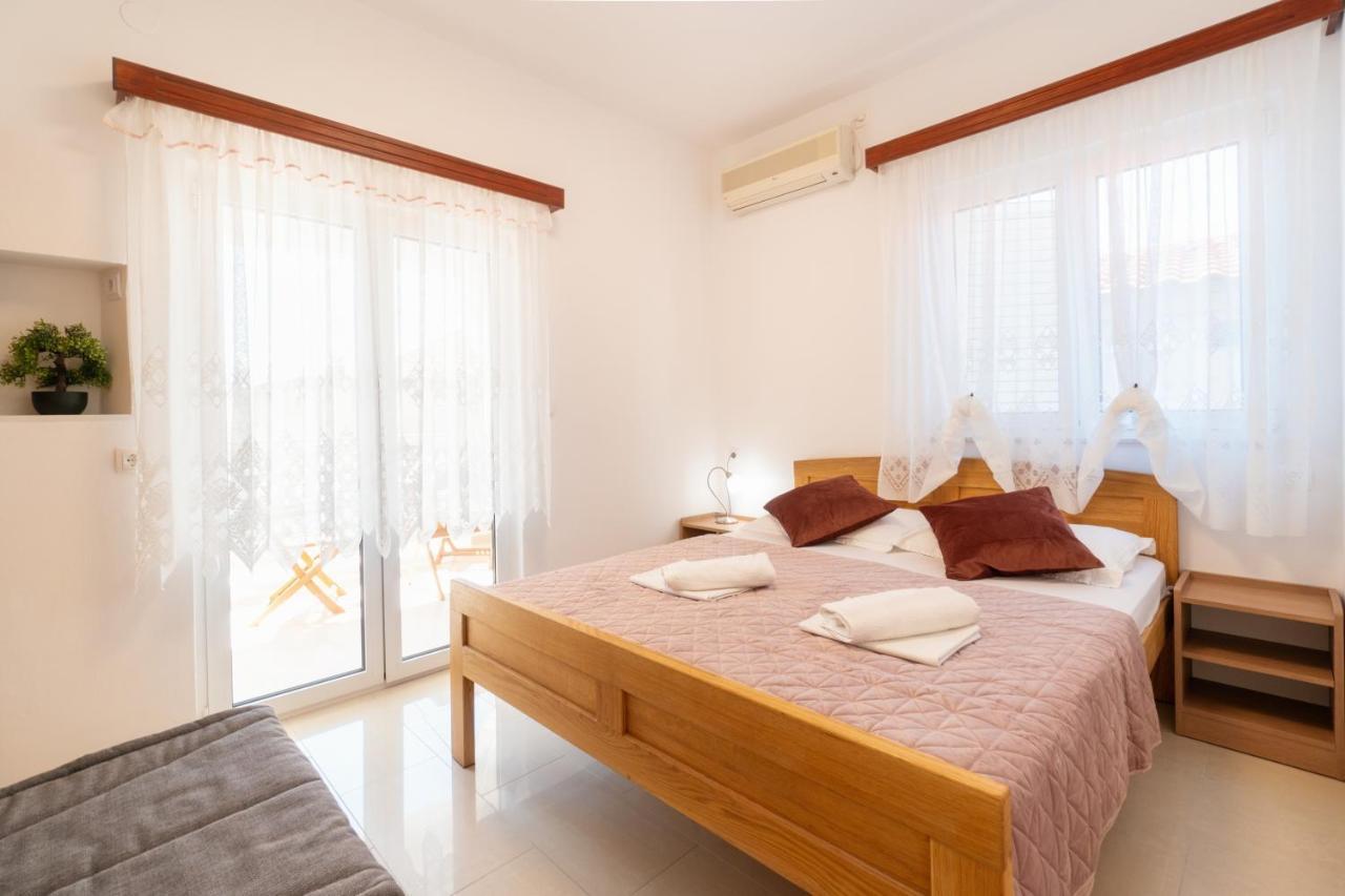 Blazevic Apartment Pirovac
