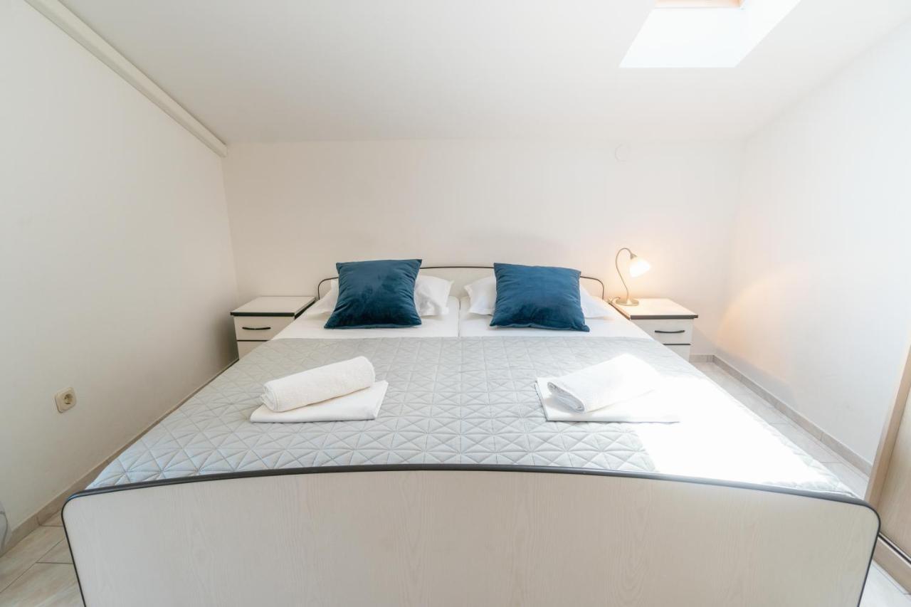 Apartment Blazevic Pirovac